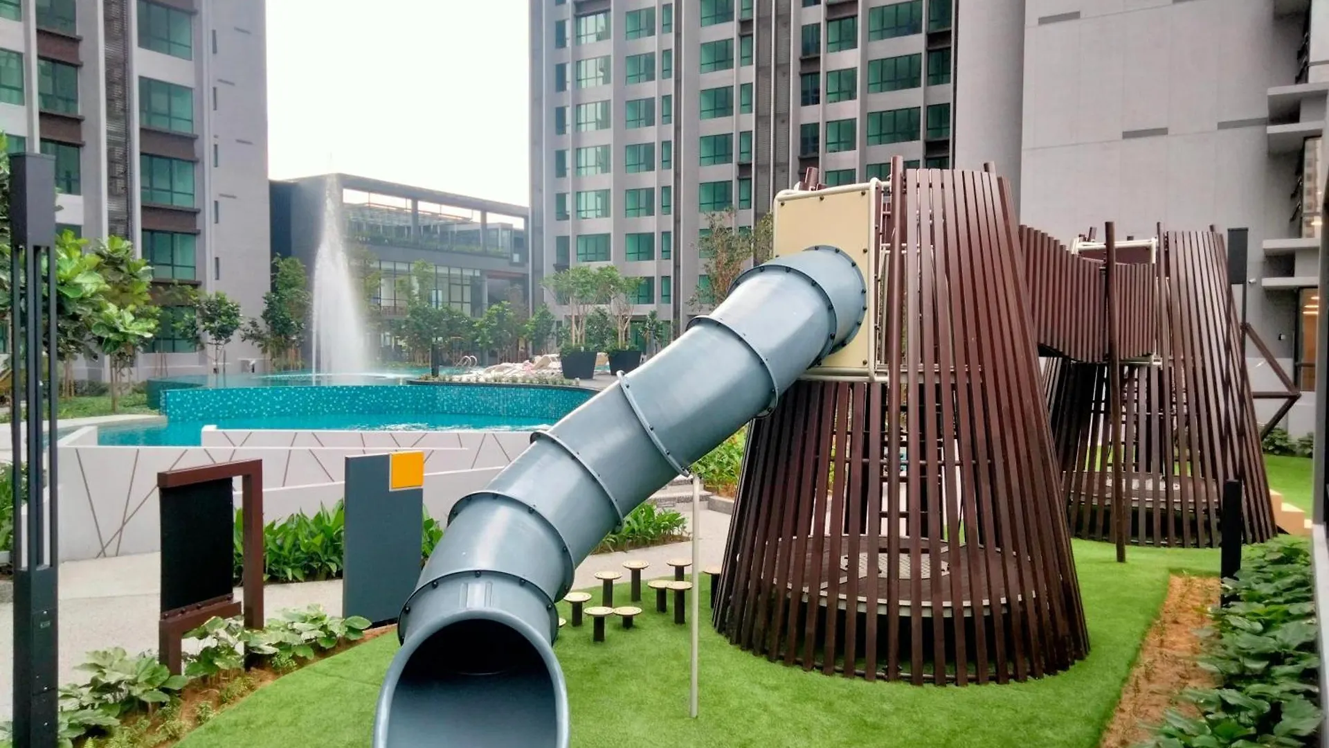 Aparthotel Bangsar South Botanical I Bed & Pillow Kuala Lumpur Malaysia